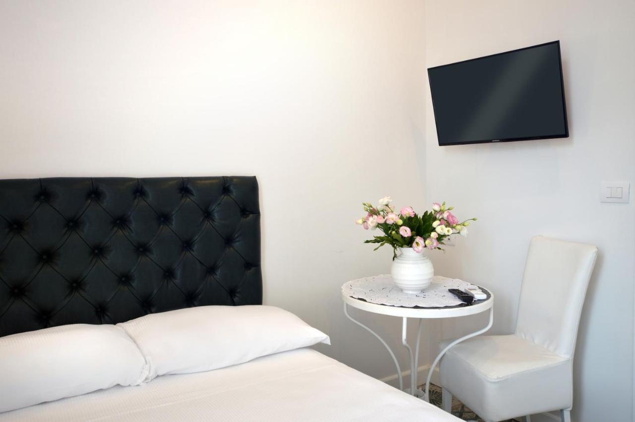 Hotel Barbarella *